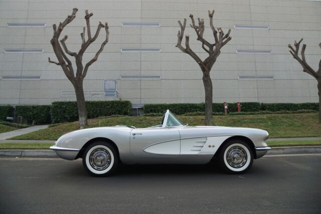 Chevrolet Corvette 283/270HP 2x4V V8 Convertible 1959 image number 27