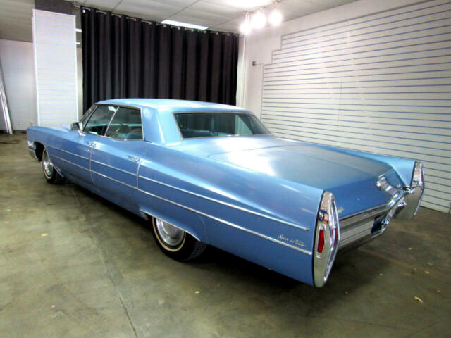 Cadillac Sedan 1968 image number 13