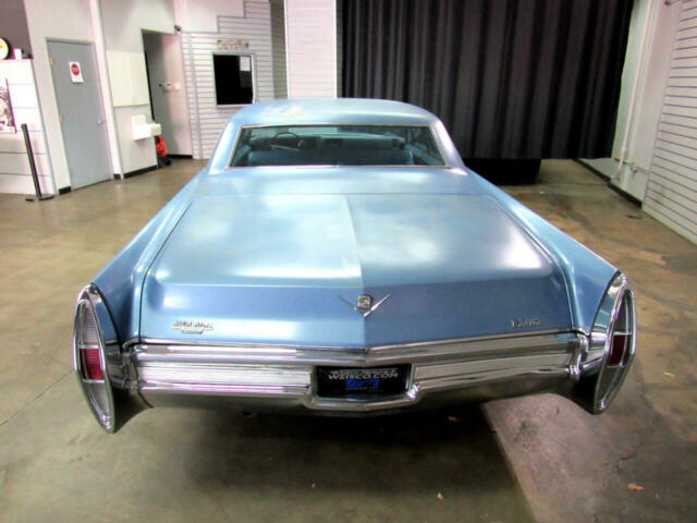 Cadillac Sedan 1968 image number 14