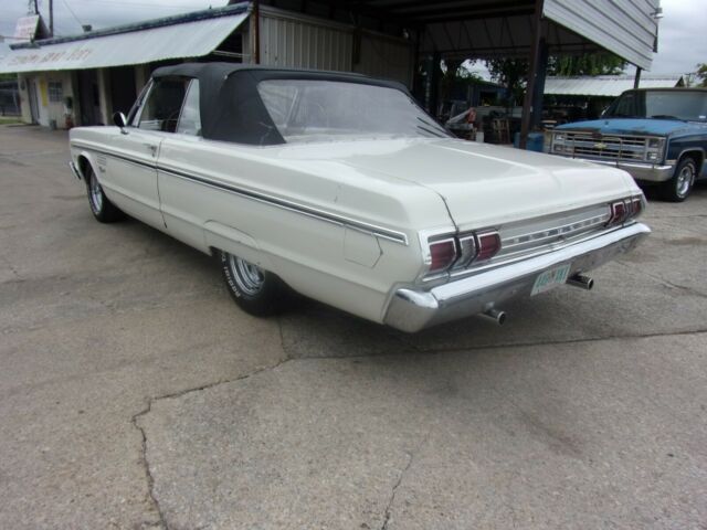 Plymouth Fury 1965 image number 33