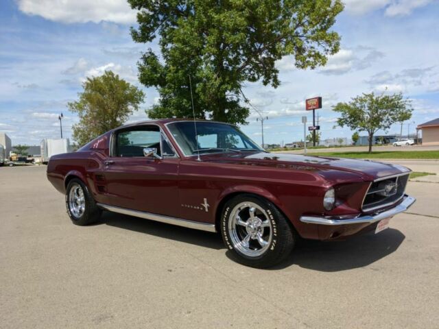 Ford Mustang 1967 image number 28