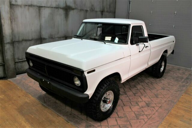 Ford F-250 1974 image number 2