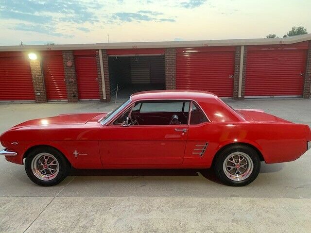 Ford Mustang 1966 image number 24