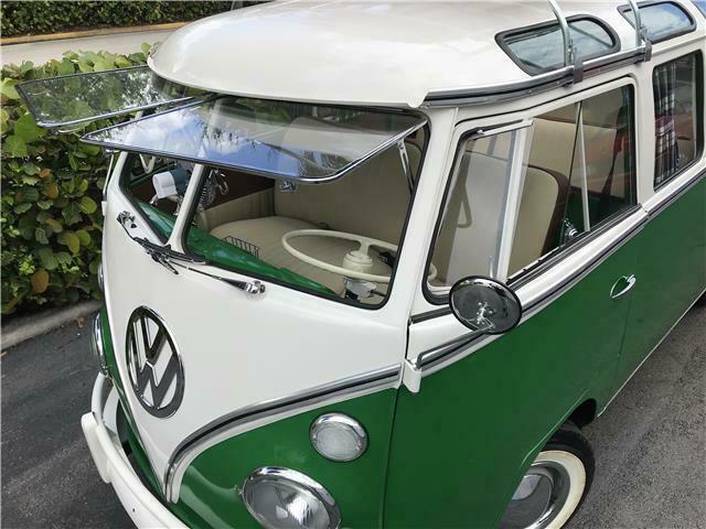 Volkswagen Bus/Vanagon 1974 image number 13