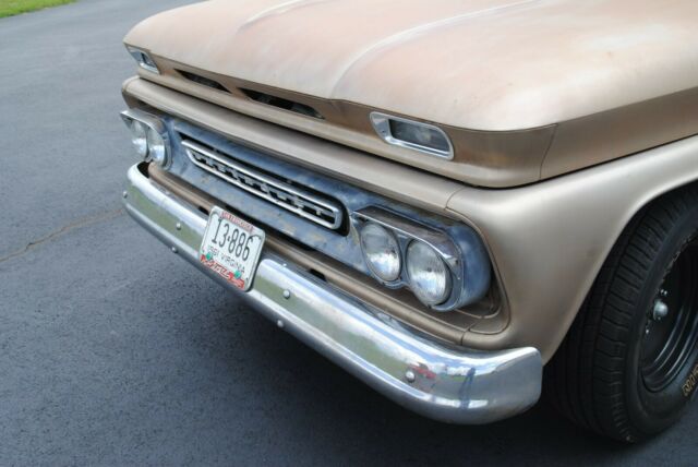 Chevrolet C10 Pickup 1961 image number 5