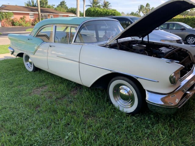 Oldsmobile 88 1957 image number 15