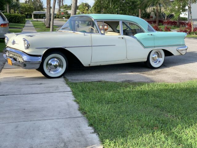 Oldsmobile 88 1957 image number 5