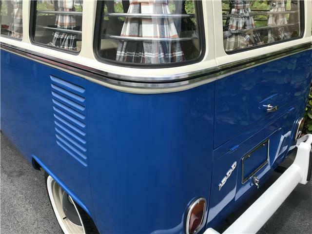 Volkswagen Bus/Vanagon 1974 image number 10