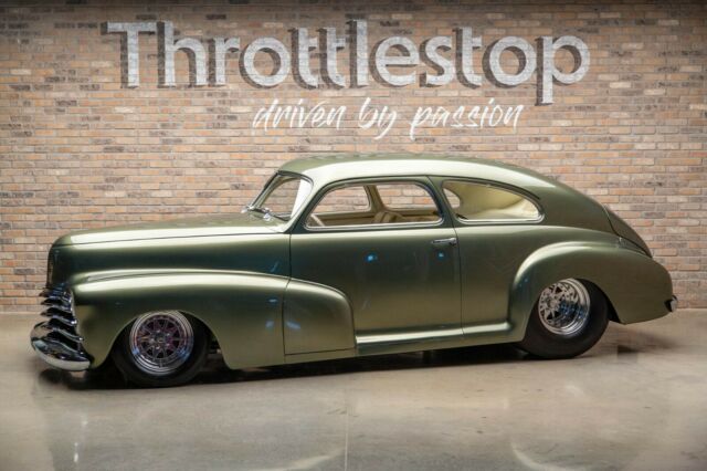 Chevrolet Fleetline 1948 image number 0