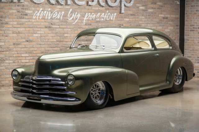 Chevrolet Fleetline 1948 image number 28