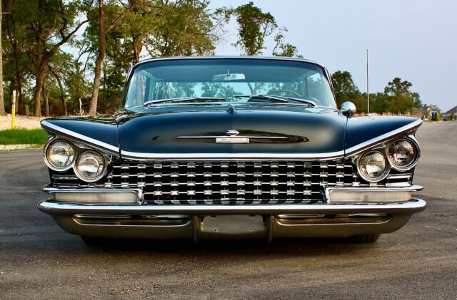 Buick Invicta 1959 image number 1