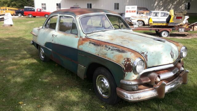 Ford Crestliner 1951 image number 16