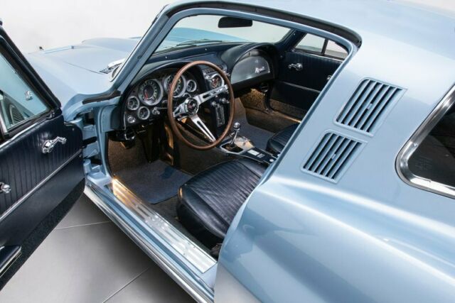 Chevrolet Corvette 1964 image number 27