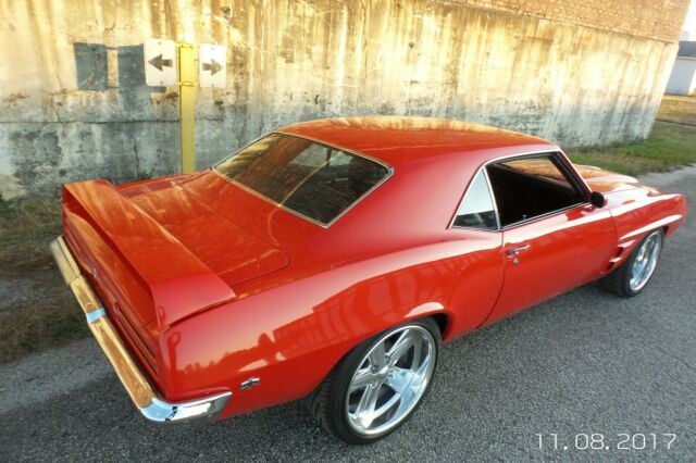 Pontiac Firebird 1969 image number 1