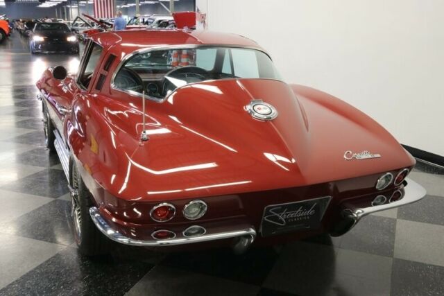 Chevrolet Corvette 1965 image number 10