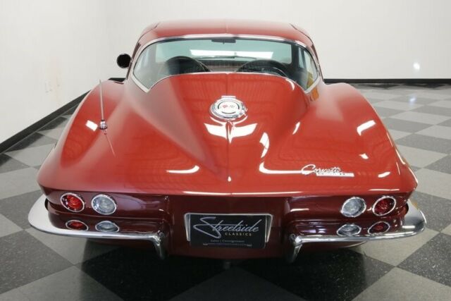 Chevrolet Corvette 1965 image number 11