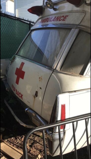 Cadillac High Top Ambulance 1970 image number 15