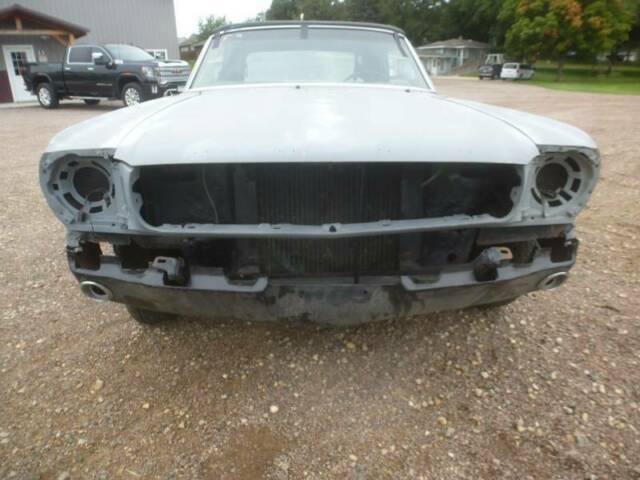 Ford Mustang 1965 image number 29