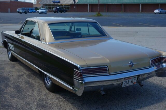 Chrysler 300 Series 1966 image number 7