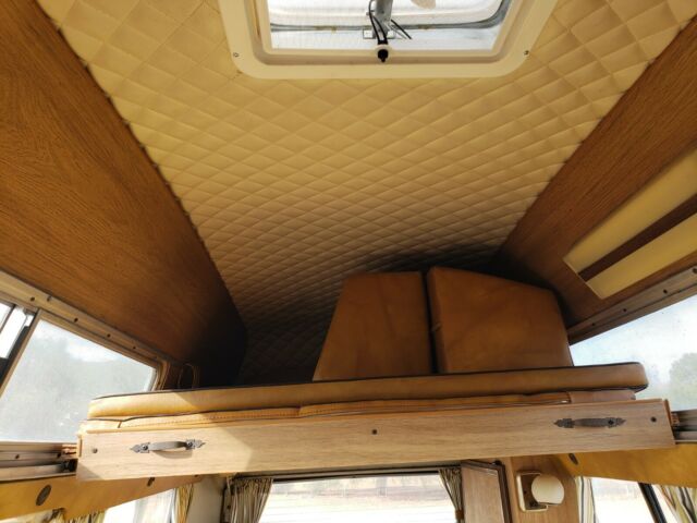 Volkswagen Bus/Vanagon 1974 image number 0