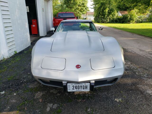 Chevrolet Corvette C3 1976 image number 12