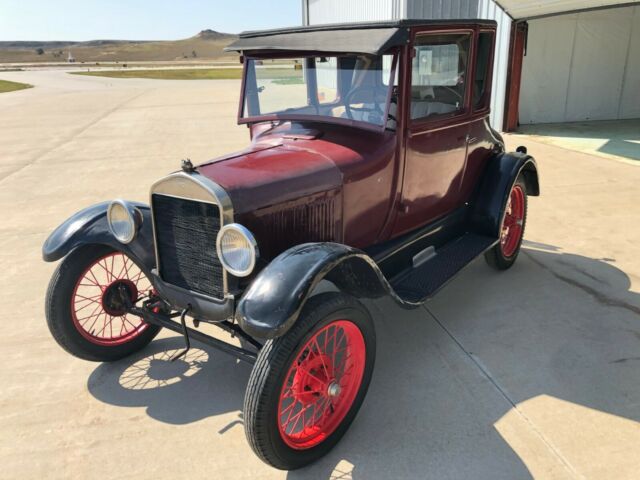 Ford Model T 1926 image number 1