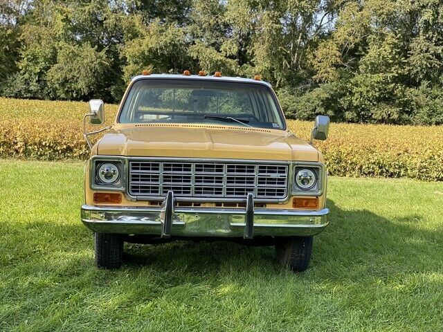 GMC Sierra 3500 1977 image number 1