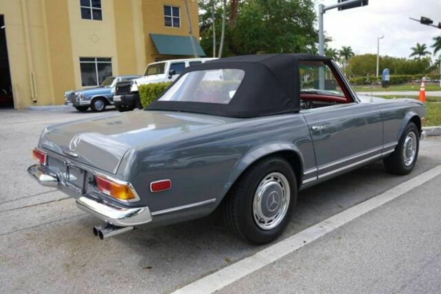 Mercedes-Benz SL-Class 1969 image number 26