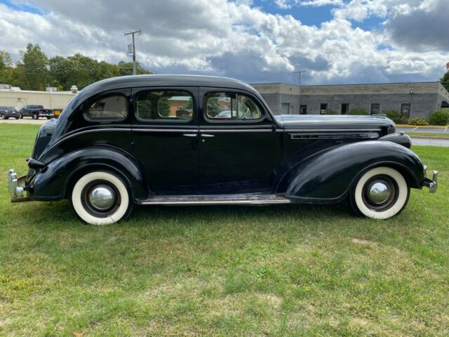 Chrysler Imperial 1938 image number 18