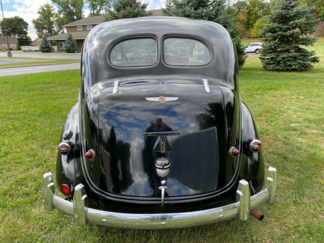 Chrysler Imperial 1938 image number 3