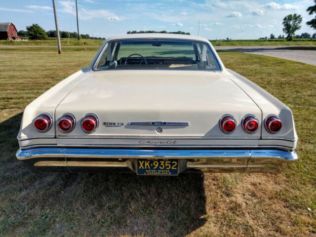 Chevrolet Impala 1965 image number 24