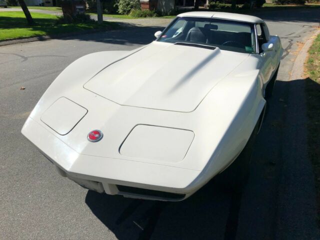 Chevrolet Corvette 1973 image number 21