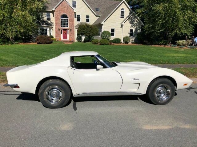 Chevrolet Corvette 1973 image number 22