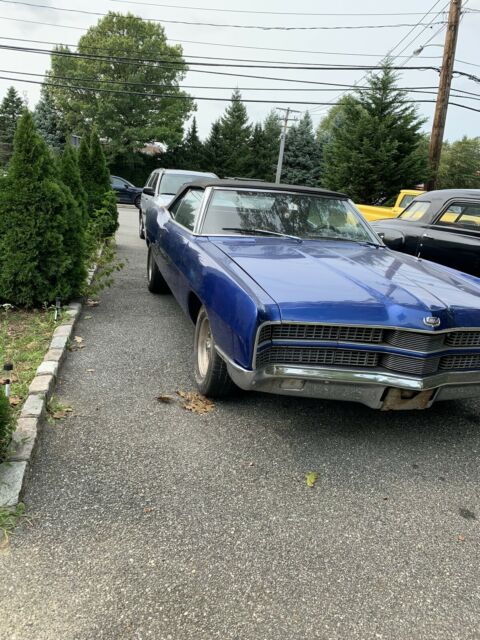 Ford Galaxie 500 XL 1969 image number 17