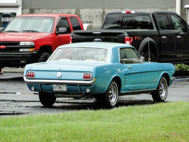 Ford Mustang 1966 image number 11