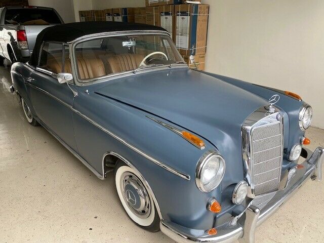 Mercedes-Benz 200-Series 1959 image number 0