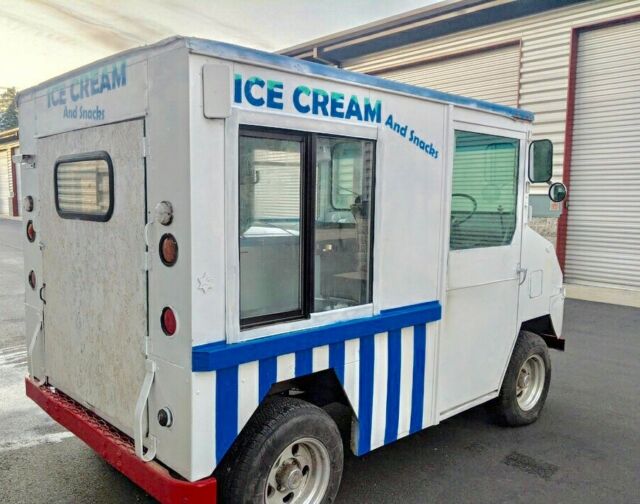 AM General Ice Cream Food Truck 1973 image number 14