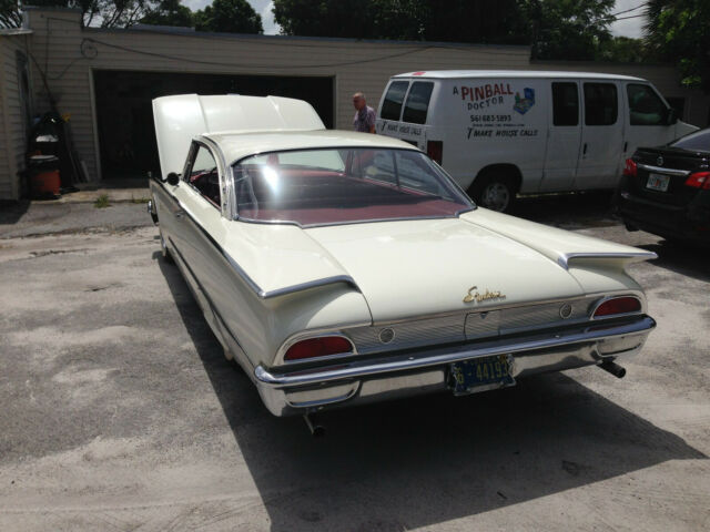 Ford Galaxie 1960 image number 21