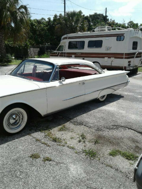 Ford Galaxie 1960 image number 31