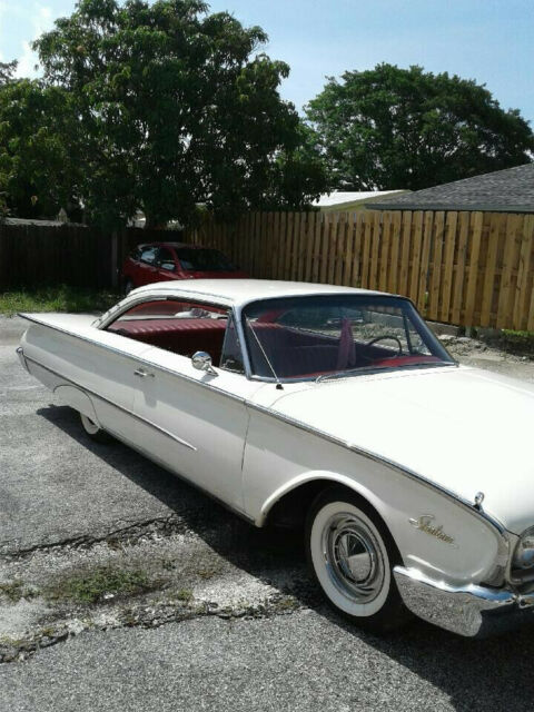 Ford Galaxie 1960 image number 8