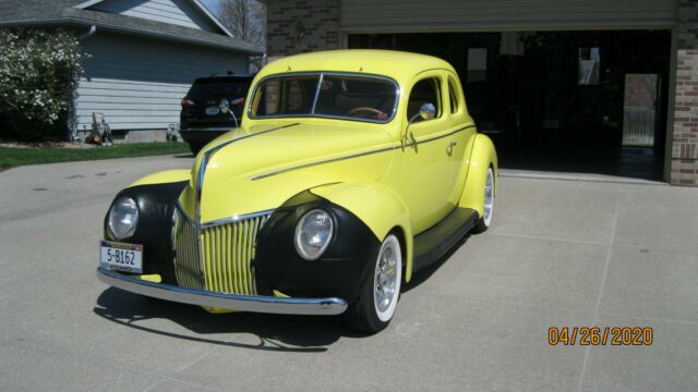 Ford Deluxe 1939 image number 3