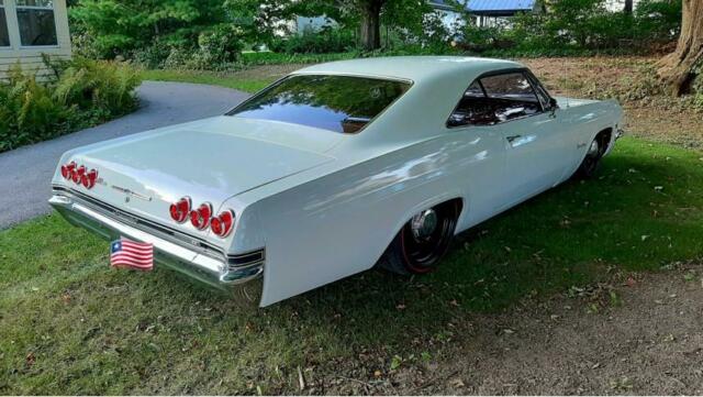 Chevrolet Impala 1965 image number 29