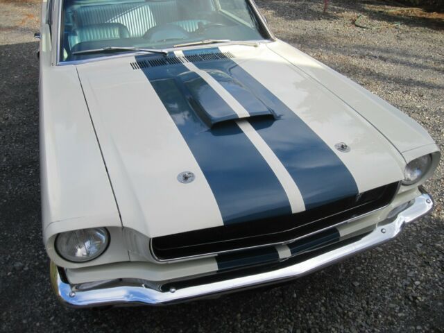 Ford Mustang 1965 image number 11