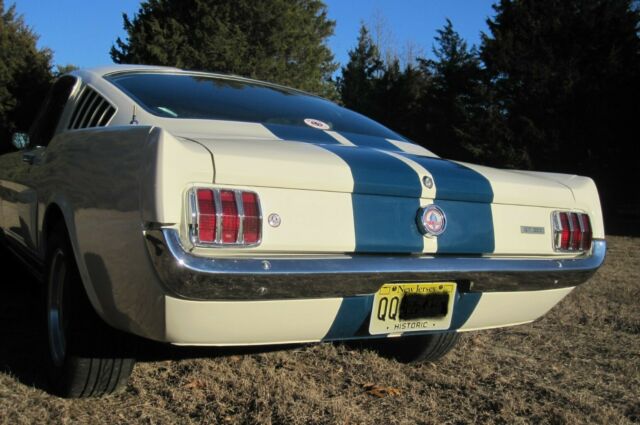 Ford Mustang 1965 image number 31