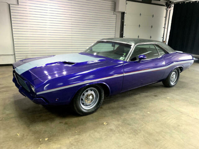 Dodge Challenger 1972 image number 24