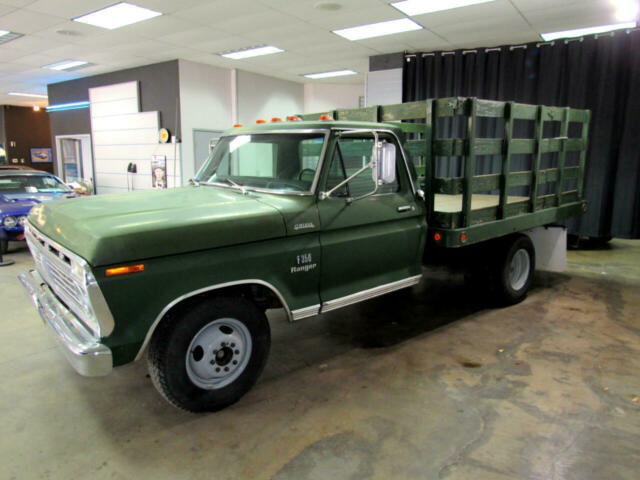 Ford F-350 1973 image number 0