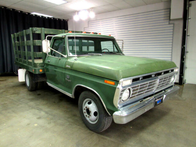 Ford F-350 1973 image number 36