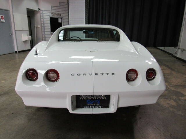 Chevrolet Corvette 1974 image number 29