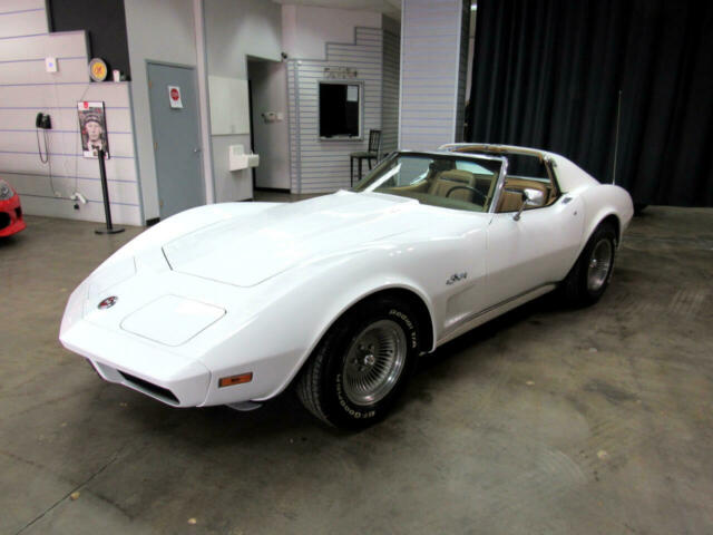 Chevrolet Corvette 1974 image number 43