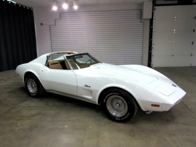 Chevrolet Corvette 1974 image number 46